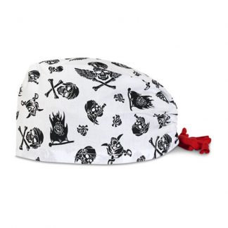 czepek medyczny #14C w motywy pirackie na białym tle